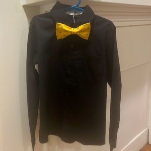 NWT AIMEHONPE BOY’S BLACK BUTTON DOWN DRESS SHIRT WITH CLIP BOW TIE.  Size Small
